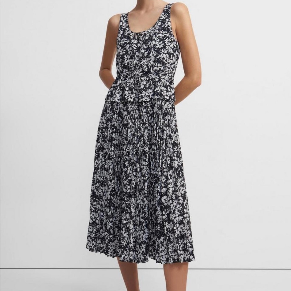 Theory Pleated Dress in Daisy Print Crepe Black Mult SZ P